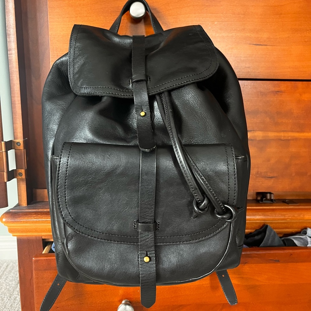 Pristine condition black Madewell leather backpack purse